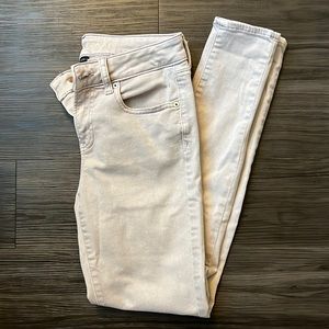 Light almost white purple American Eagle Super Stretch Jegging